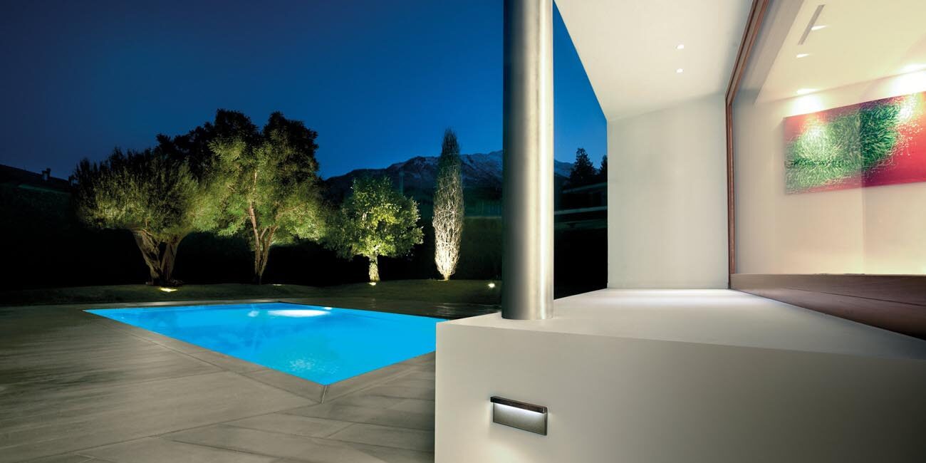 5Cento by Sistemalux 5Cento by Sistemalux step lights near a pool